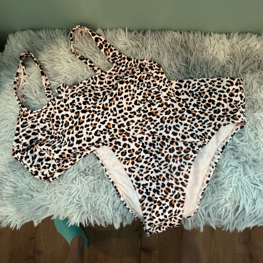 D/DD Bikini
